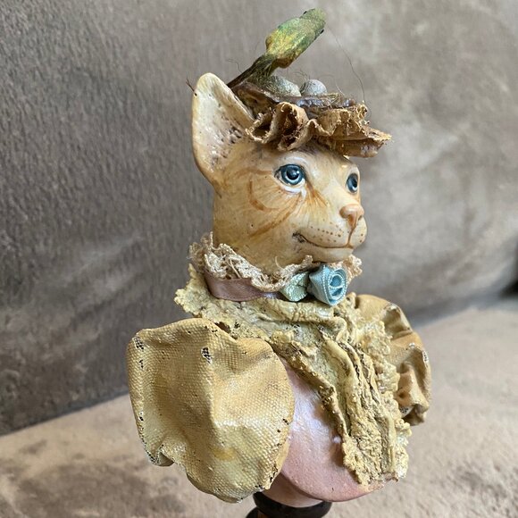 Vintage Wayne Kleski Katherine's Collection Victorian Cat Bust "Birdie" 8" Tall - Picture 3 of 9